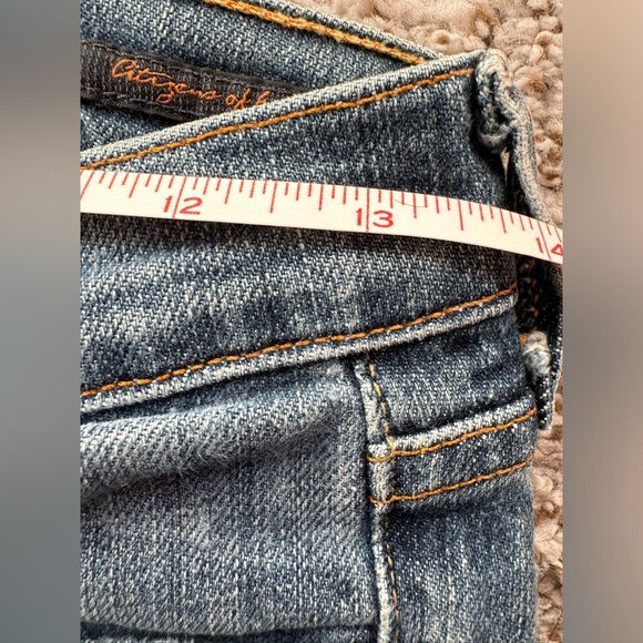 Citizens of Humanity Ric rac #108 distressed low waisted bootcut size 26 - Picture 6 of 11